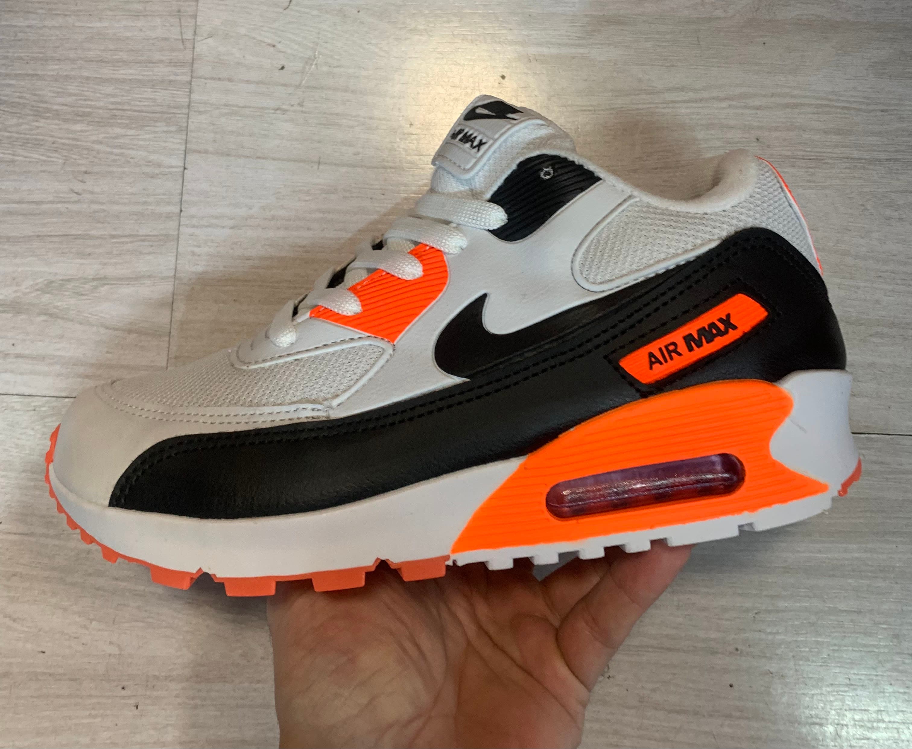 Nike Air Max 90 Branco Preto e Laranja