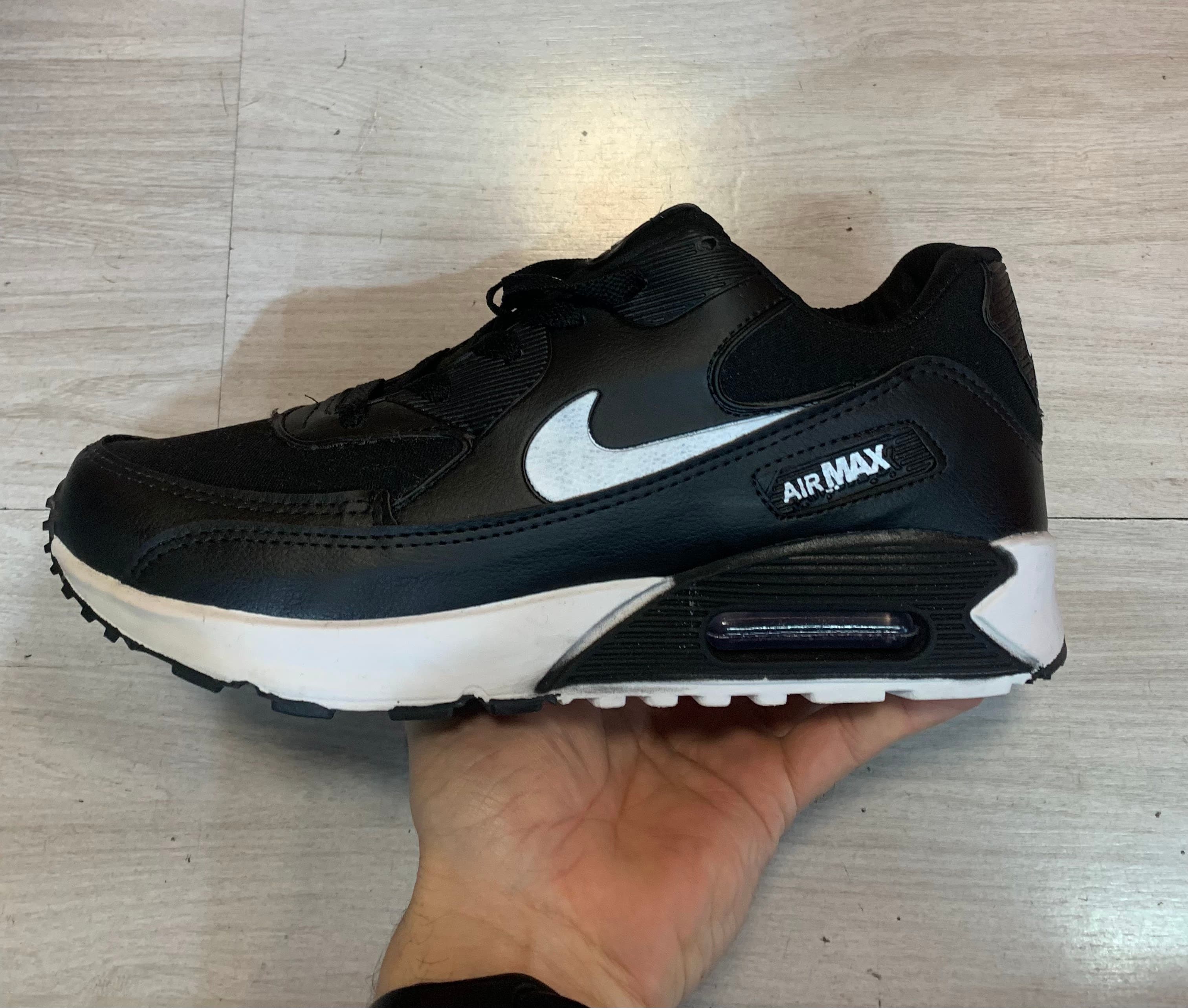 Nike Air Max 90 Preto e Branco