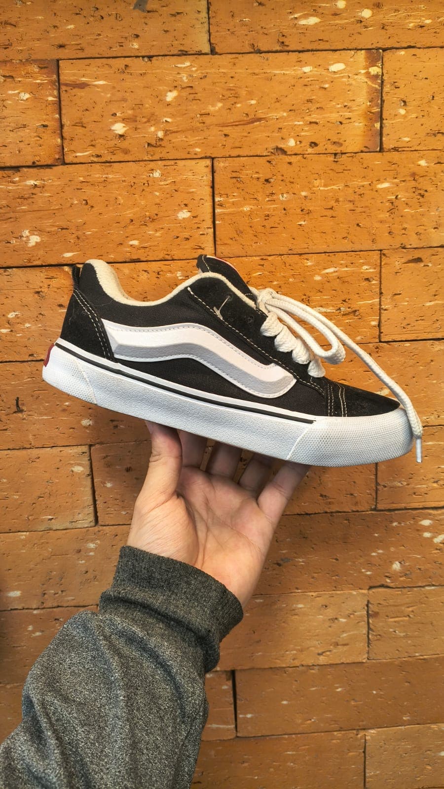 Vans Knu Skool Preto e Branco