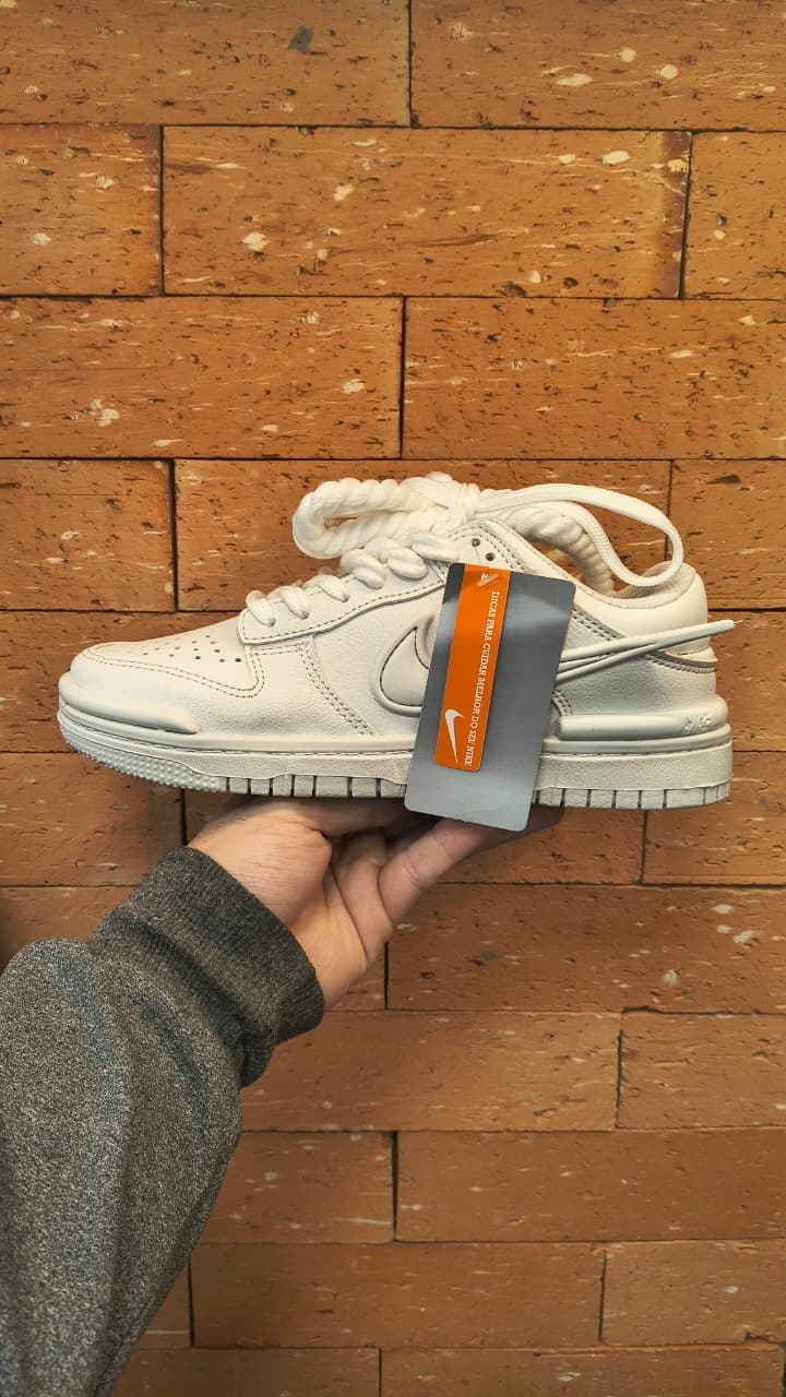 Nike Dunk Low Branco Cordao